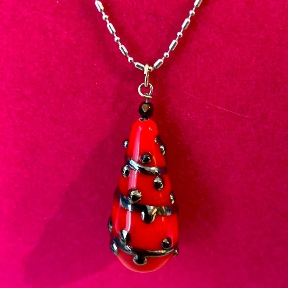 ART GLASS Teardrop  Red and Silver Colour Necklace
